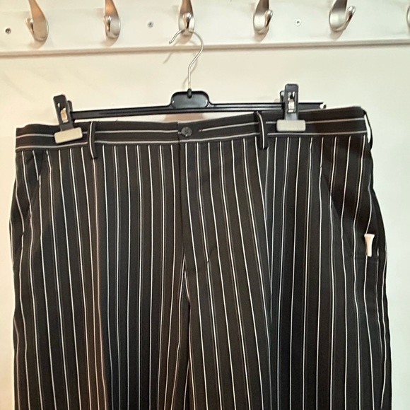 IZOD Golf Shorts - Picture 7 of 7